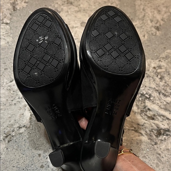 NWOB Naturalizer Elegant Black Leather and Black Suede Women's Slingback Heels - Picture 7 of 8